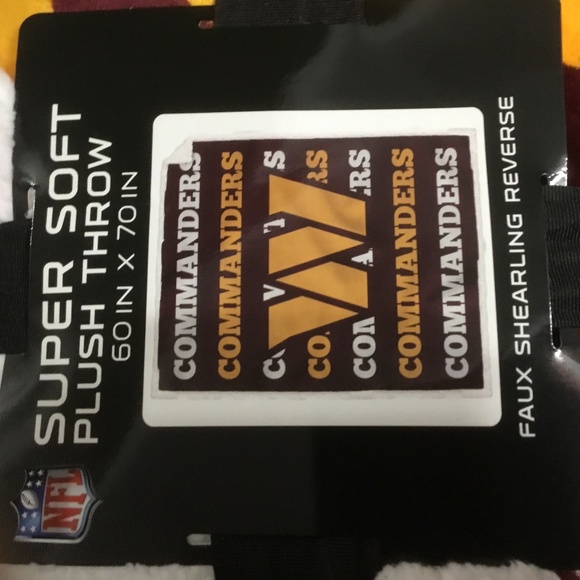 NFL Washington Commanders Super Soft Plush Throw (60 in x 70 in) NEW! - Picture 2 of 8